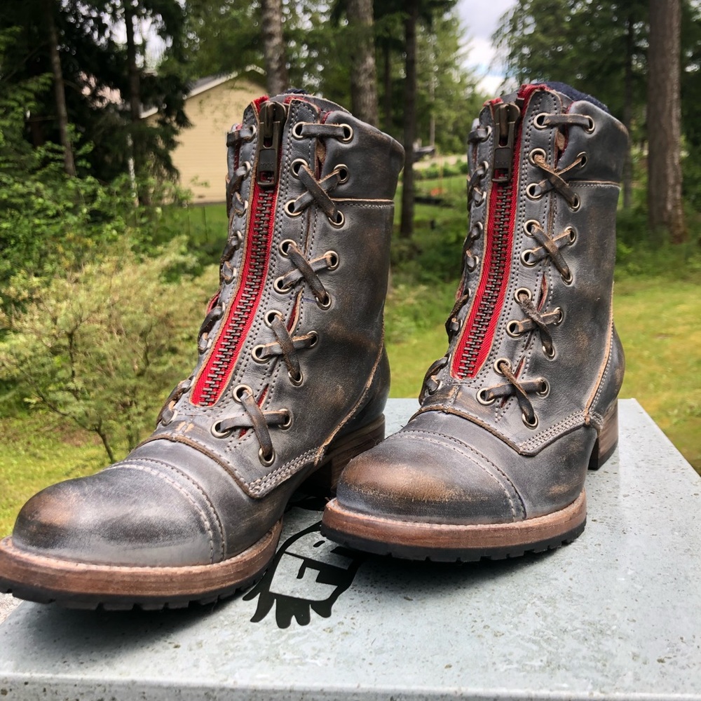 FreeBird by Steven Liverpool in Ice